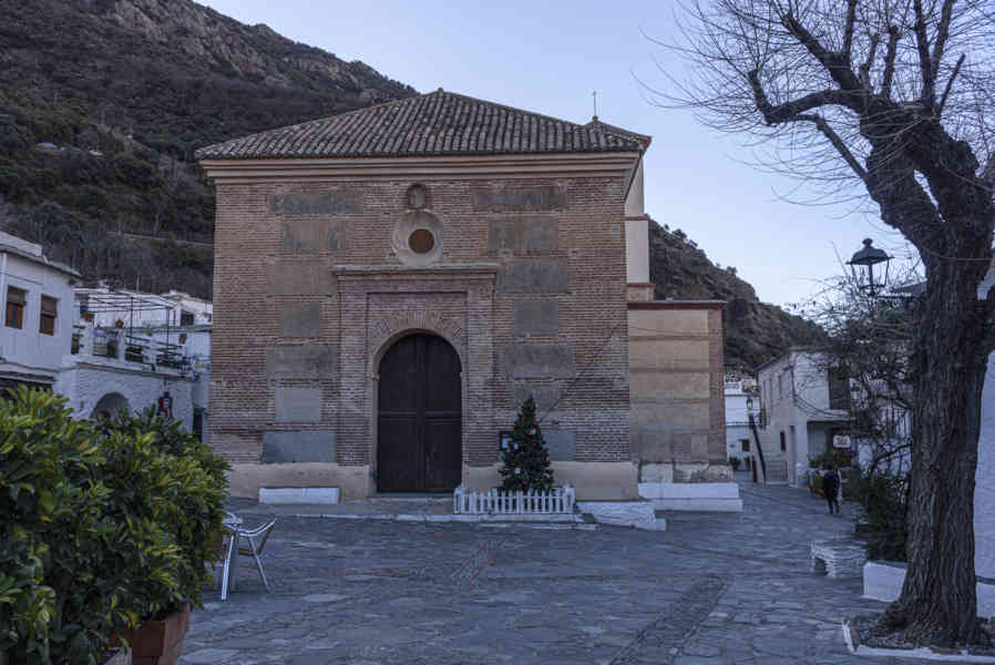 Granada - la Alpujarra 079 - Pampaneira - iglesia de la Santa Cruz.jpg